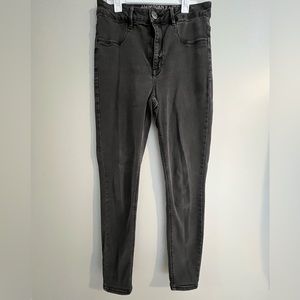 AE, size 6, black skinny jean